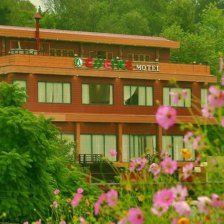 Essence Motel Калау Екстериор снимка