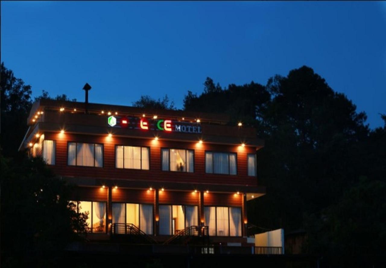 Essence Motel Калау Екстериор снимка