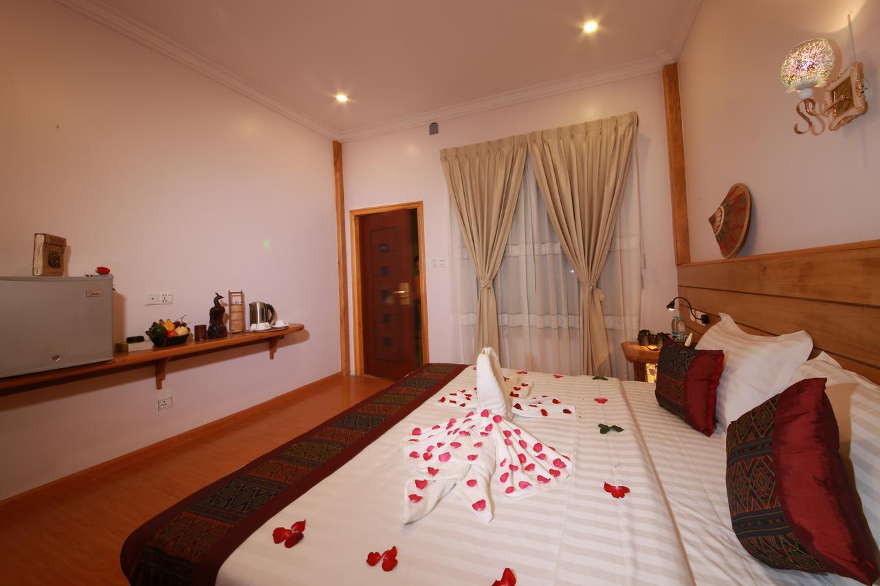 Essence Motel Калау Екстериор снимка