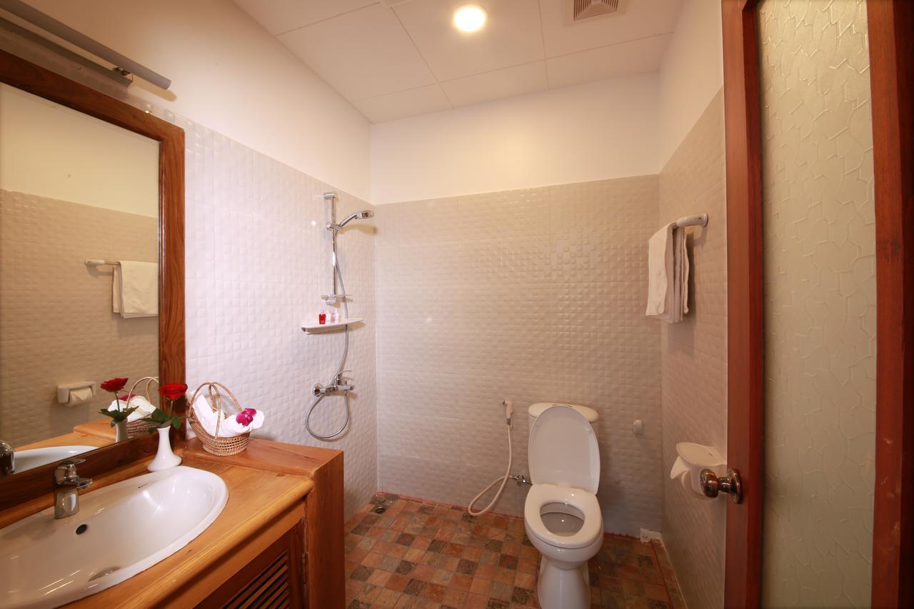 Essence Motel Калау Екстериор снимка