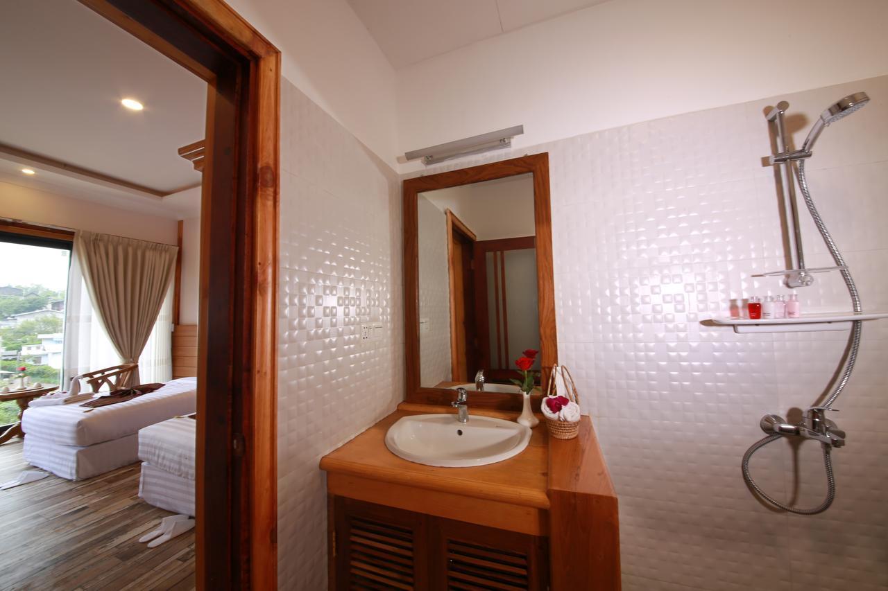 Essence Motel Калау Екстериор снимка