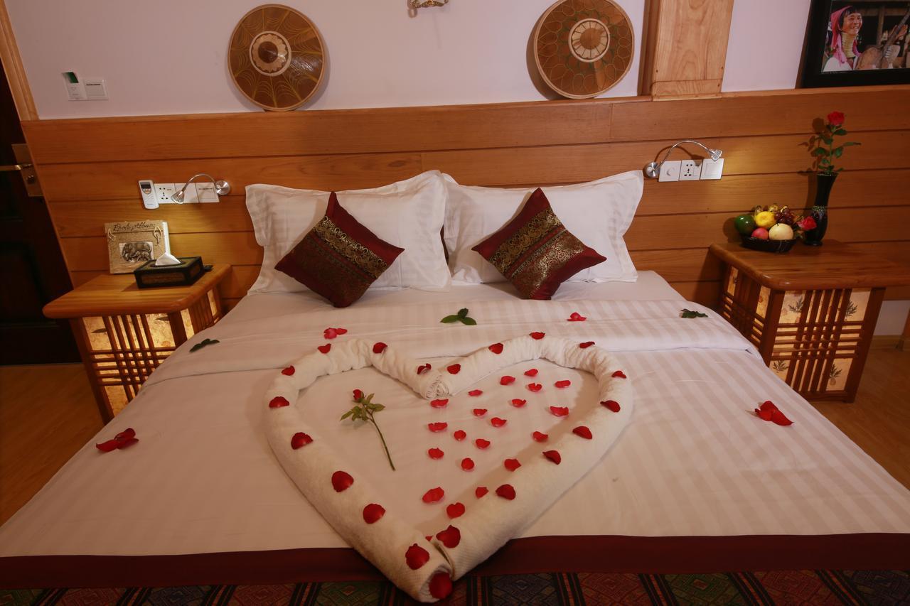 Essence Motel Калау Екстериор снимка